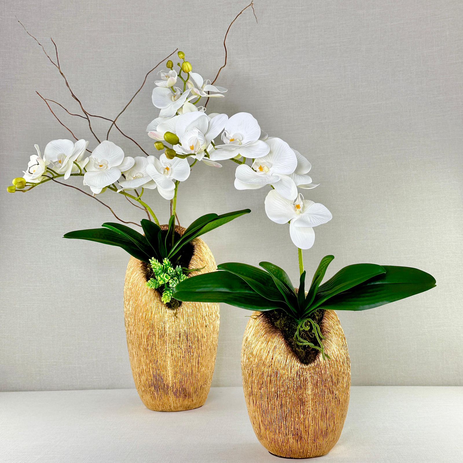 ORQUIDEAS ARTIFICIALES EN MACETA DORADA