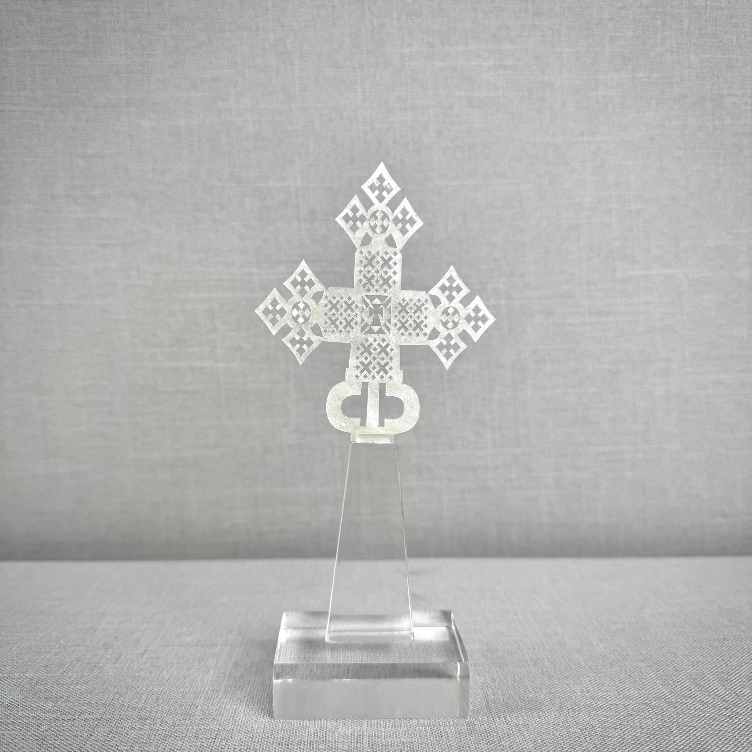 CRUZ DE ACRÍLICO MINI – PAQUETE 10 PIEZAS